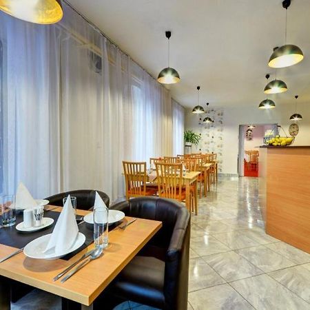 Hotel Hvezda Bruntál المظهر الخارجي الصورة