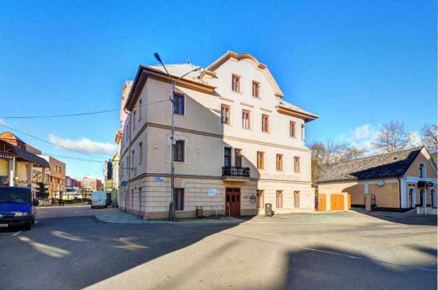Hotel Hvezda Bruntál المظهر الخارجي الصورة